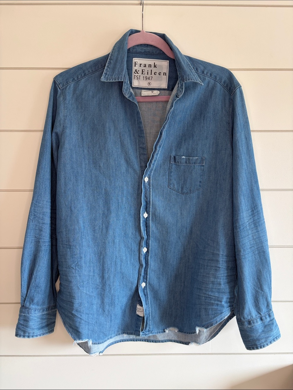Frank & Eileen (the Eileen) Distressed  Denim Button-Up Shirt Size Small - Picture 3 of 12